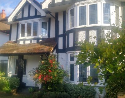 Pensford Avenue, Kew